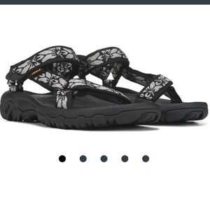 Teva Hurricane Women’s Sandal size 10